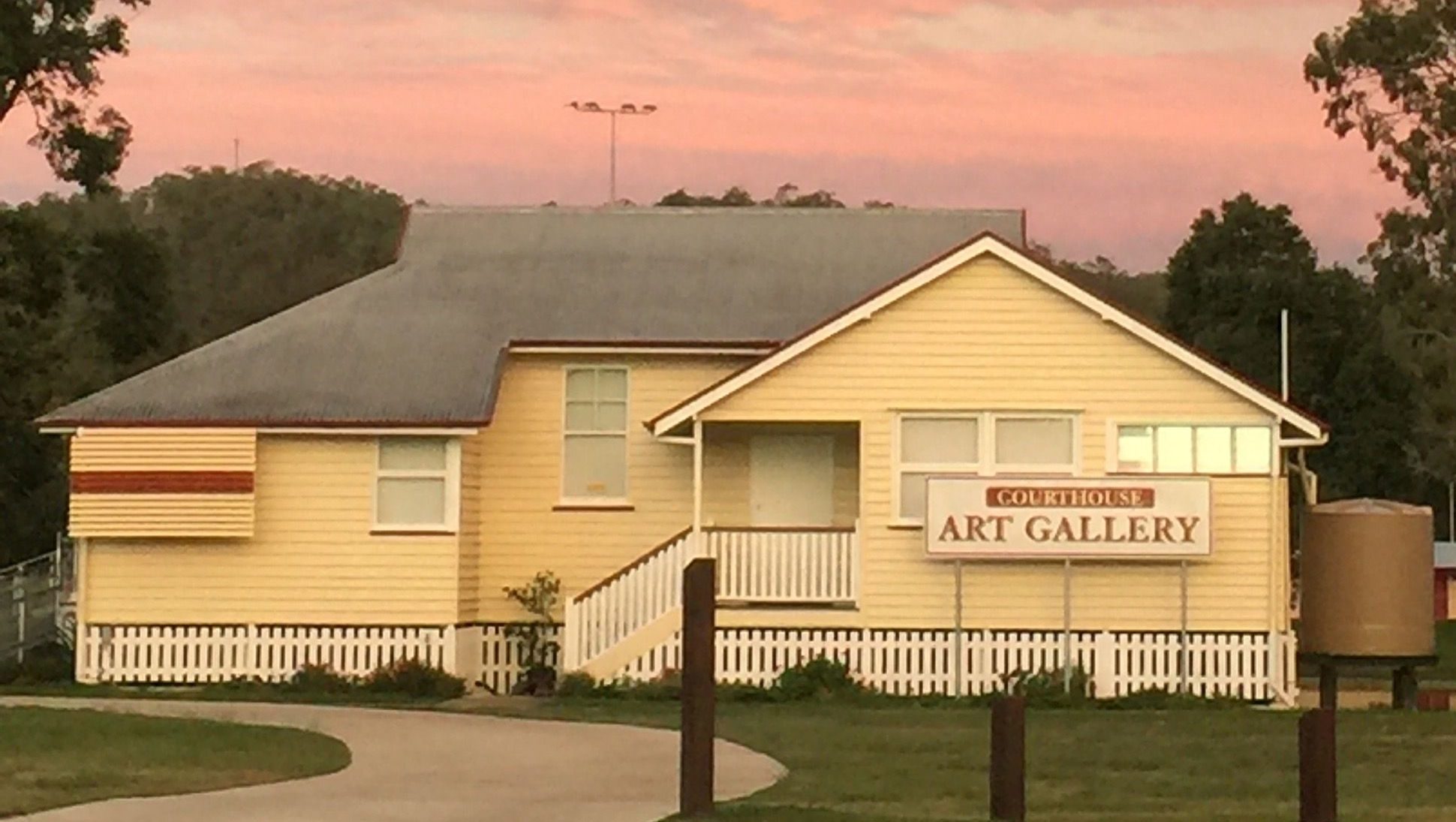 Experience- Somerset-Kilcoy -Courthouse -Art -Gallery - Yowie- Park