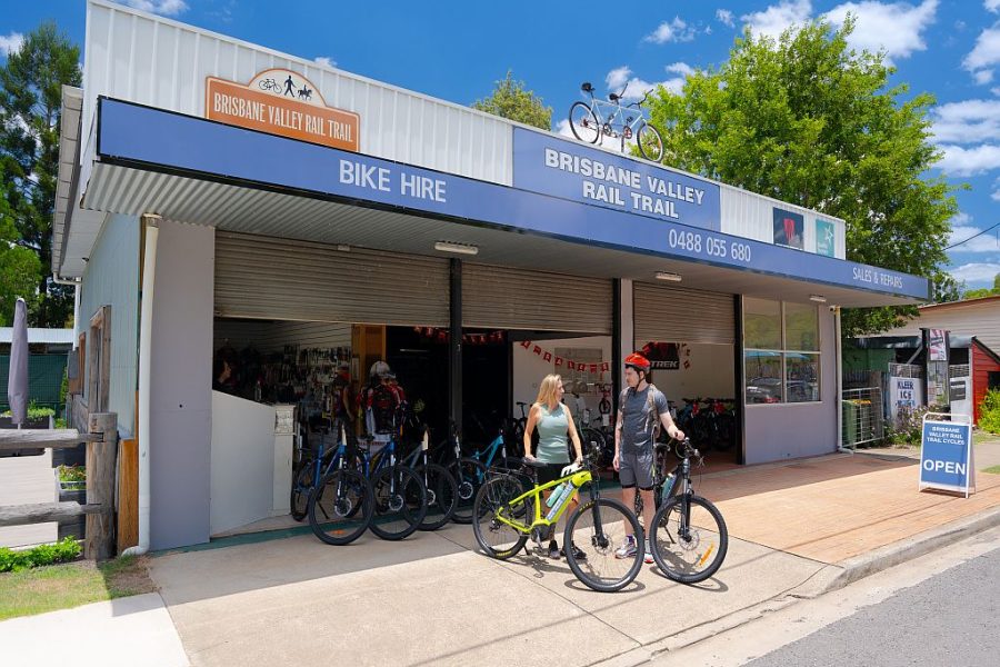SMF06989 Experience Somerset - Cyclists at BVRT Cycles