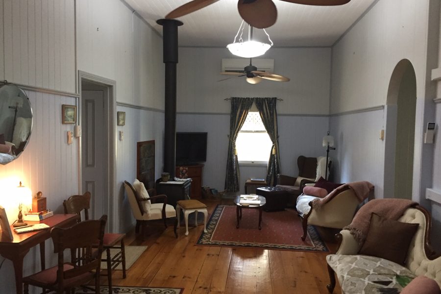 Walkersdolff Cottage - Lounge
